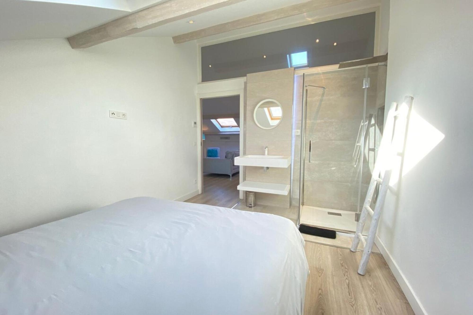 Modern & Bright 4-Room Apartment In Cannes Banane Экстерьер фото
