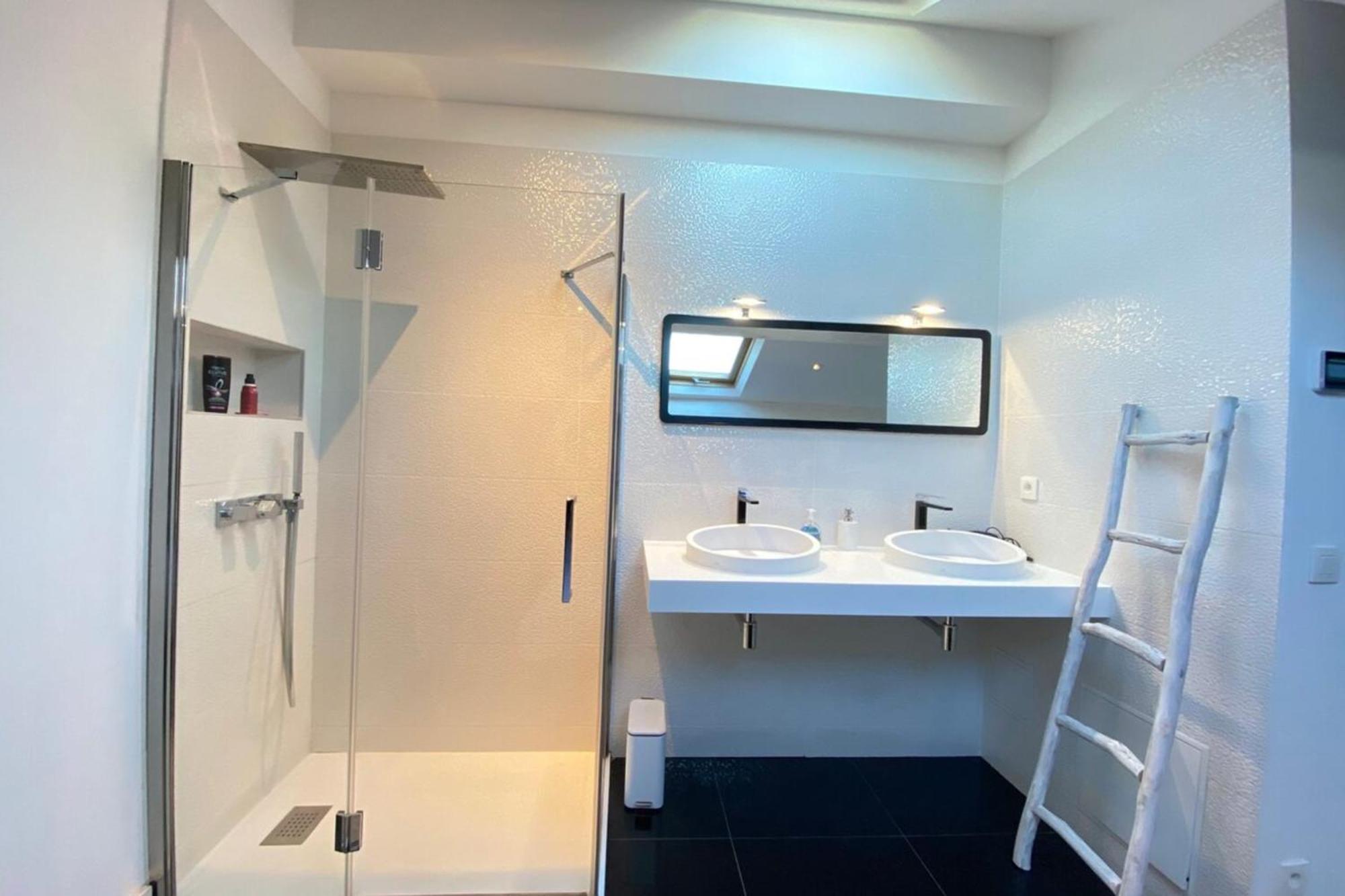 Modern & Bright 4-Room Apartment In Cannes Banane Экстерьер фото